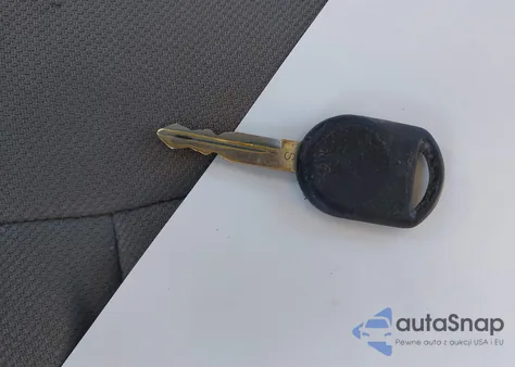 2005 Ford F-150 Stx/Xl/Xlt from USA, damaged, VIN 1FTRX12W75NA34604